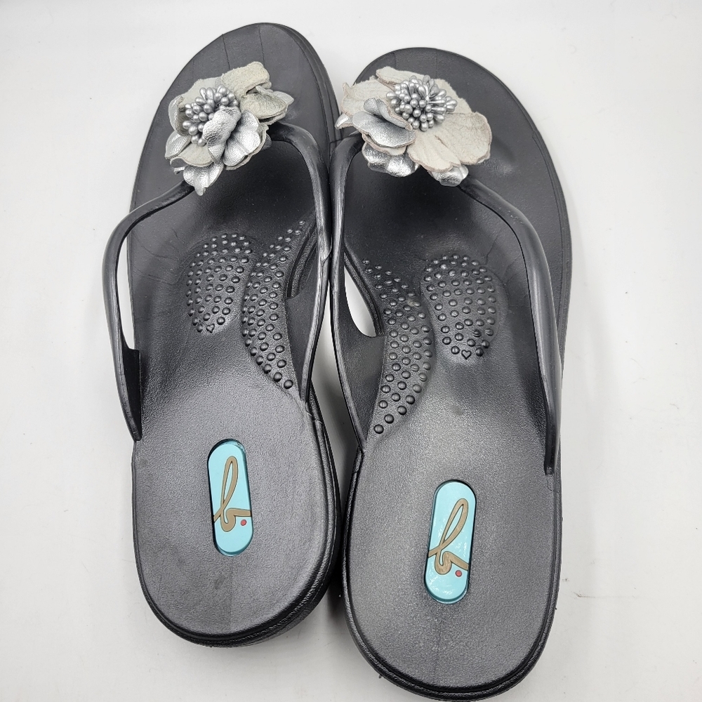 OKA-B Flip Flops | Women’s‎ Size ML 8-9| Black w/ Flower Detail